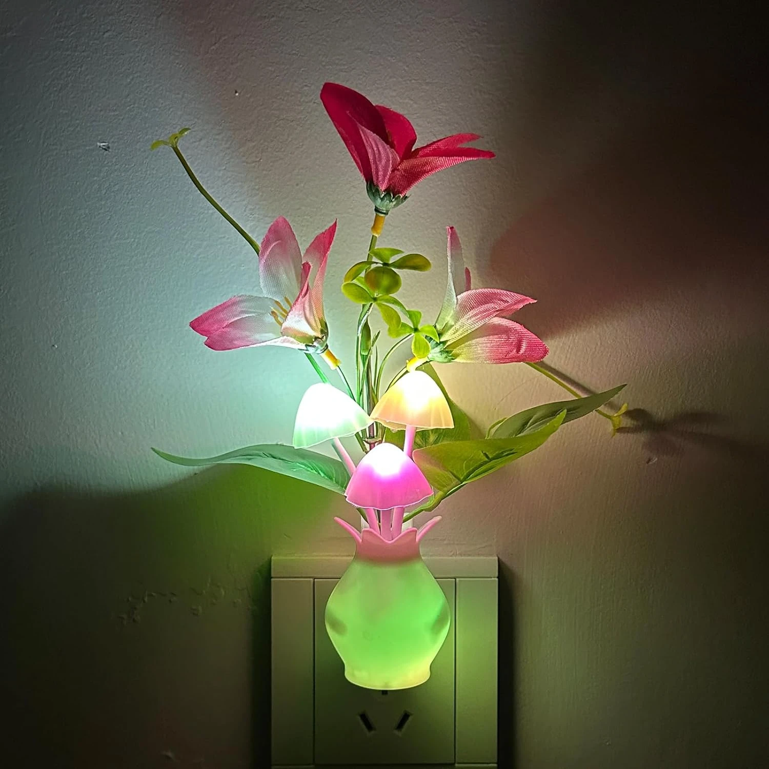 with this sophisticated and luxurious Mushroom Lamp. Add a touch of glamour to your living space by transforming your room into
