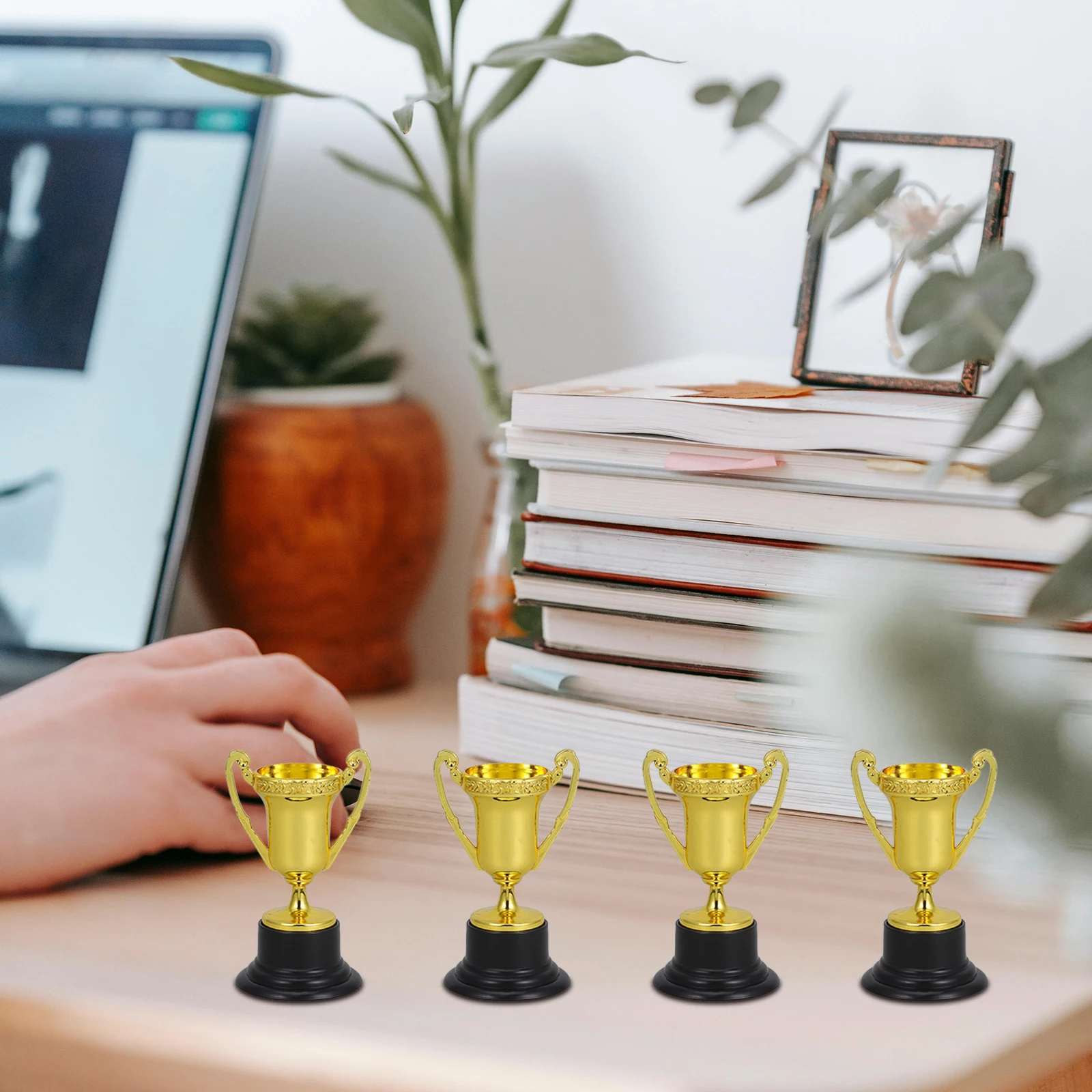 

25 Pcs Plastic Trophies Award Cups Kids School Reward Durability Honor Educational Supplies Kindergarten