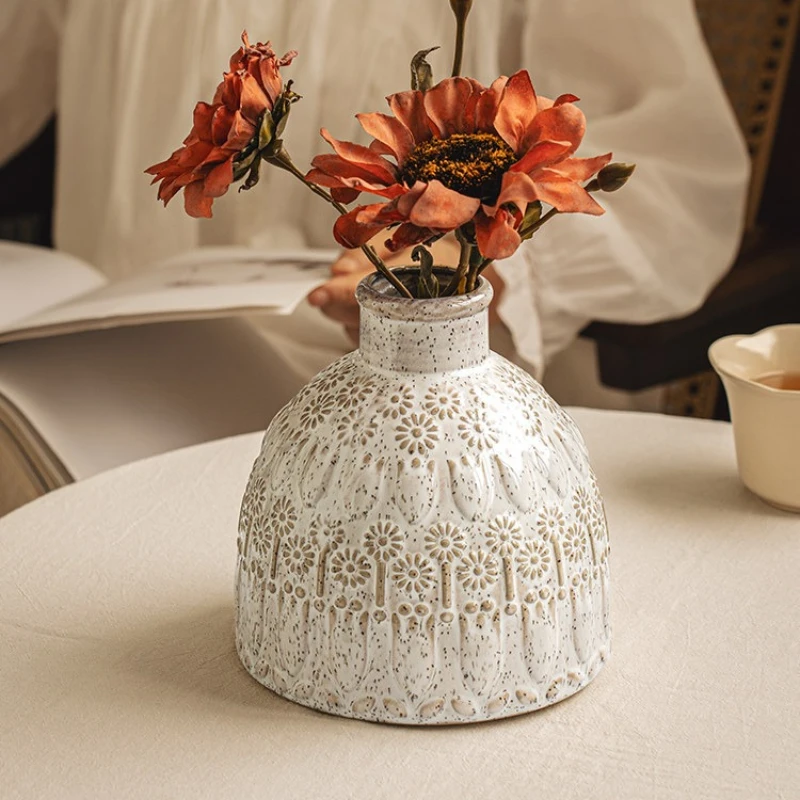 Dandelion Embossed Ceramic Vase Retro Pastoral Style Ceramic Vase Hydroponic Flower Arrangement for Home Decor Cabinet Ornament
