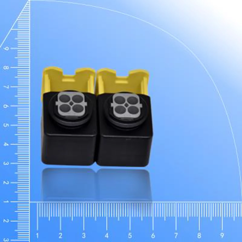 

2PCS Original 2-1418390-1 Housing Female Terminals Wire-to-Wire 4P .236 in [6 mm] Centerline Sealable Gray Signal Heavy