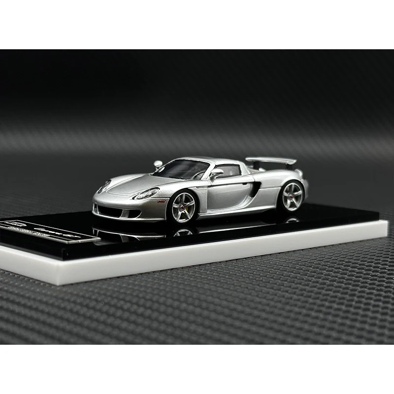 YM In Stock 1:64 CarreraGT Silver Resin Diorama Car Model Collection Miniature Toys