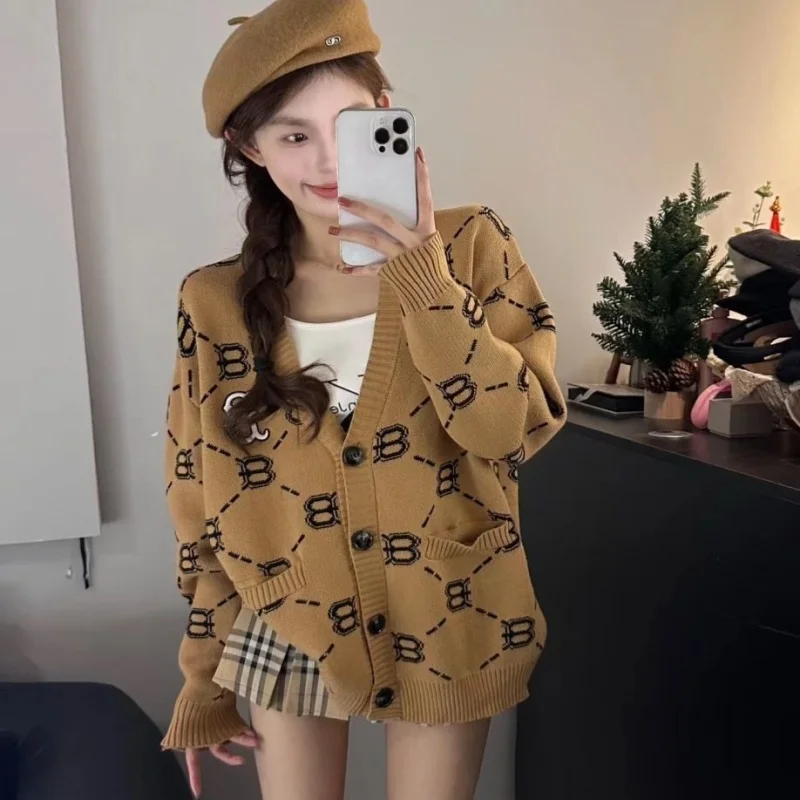 

New Autumn Casual Knitted Cardigan Women Letter Embroidery V-neck Long Sleeve Single Breasted Wool Coat Knitwear Fashion Top