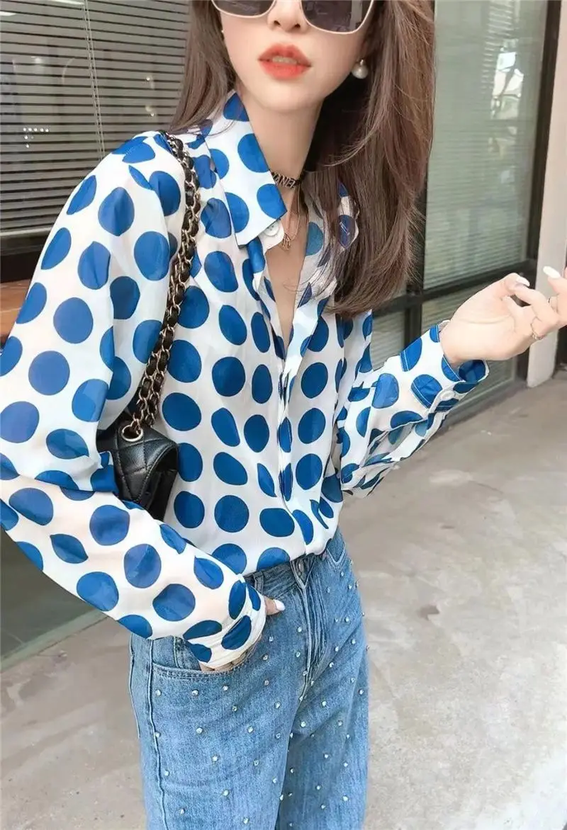 Retro Blue Polka Dot Shir European Women\'s Spring Summer 2024 New Polo Collar Fashionable and Versatile Small Shirt Trend