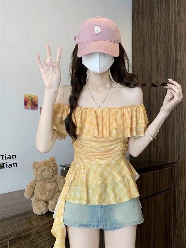 

Dopamine Yellow Plaid One-Shoulder Women's Summer Sexy Shoulder Exposure Waist-Cinching Sweet-and-Spicy Short-Sleeve Shirt