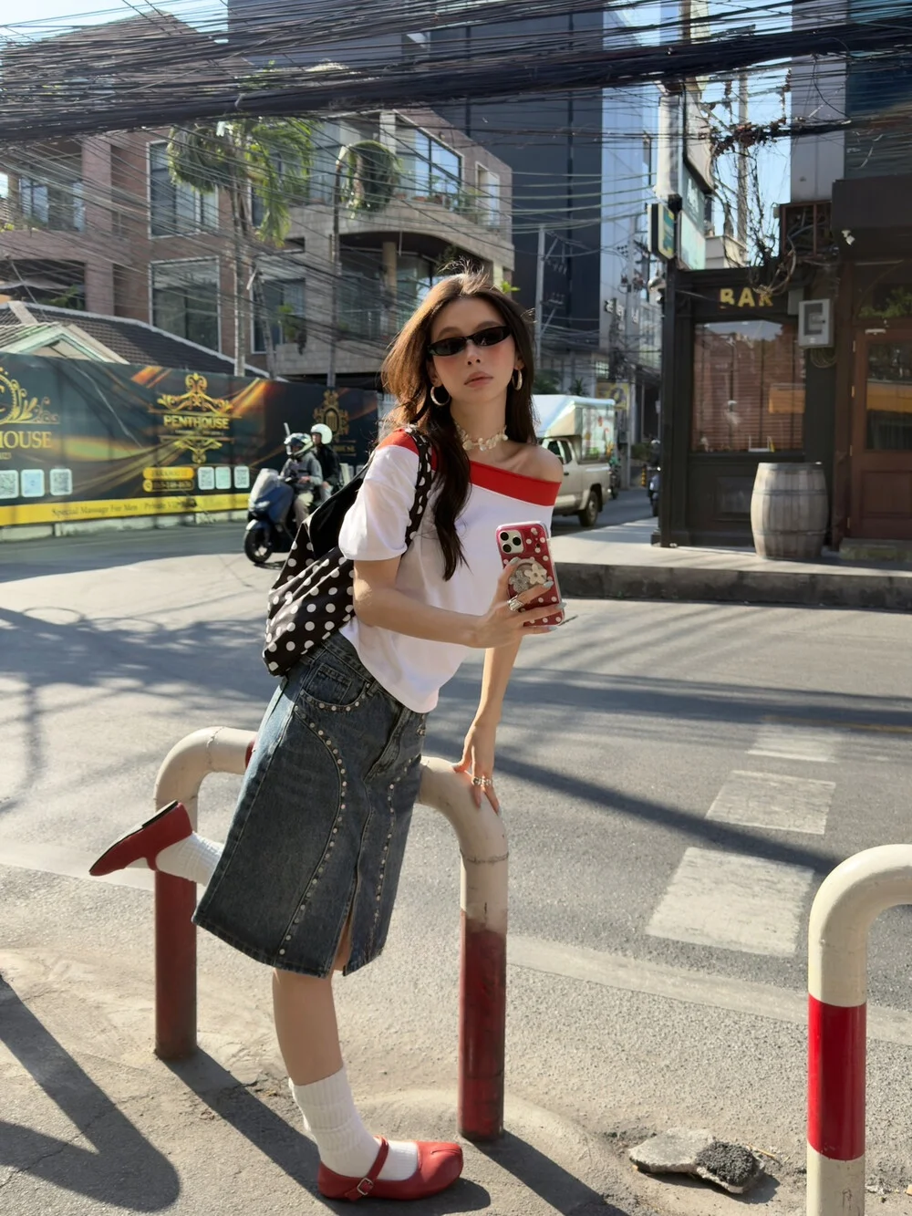 

Ретро-юбка из денима с заклепками и высокой талией, женская, с разрезом, утягивающая, короткая, весенняя новинка, А-силуэт, из смесового хлопка