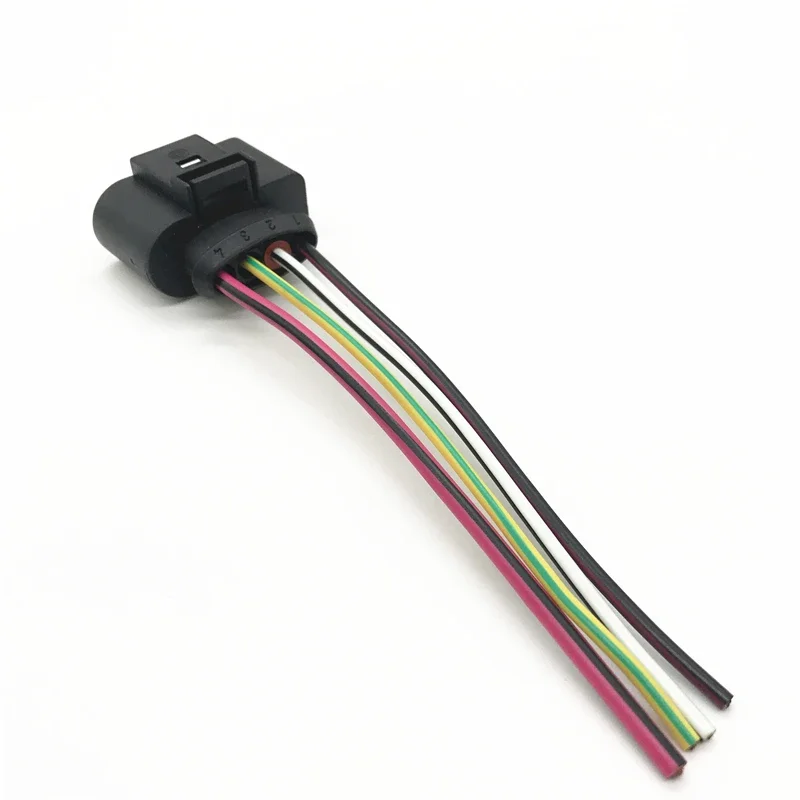Lgnition Coil Pigtail Flat Connect Plug for Passat Golf Bora A3 A4 A6 A8 TT VW Amarok CC Polo Transporter Bora Jetta 1J0973724