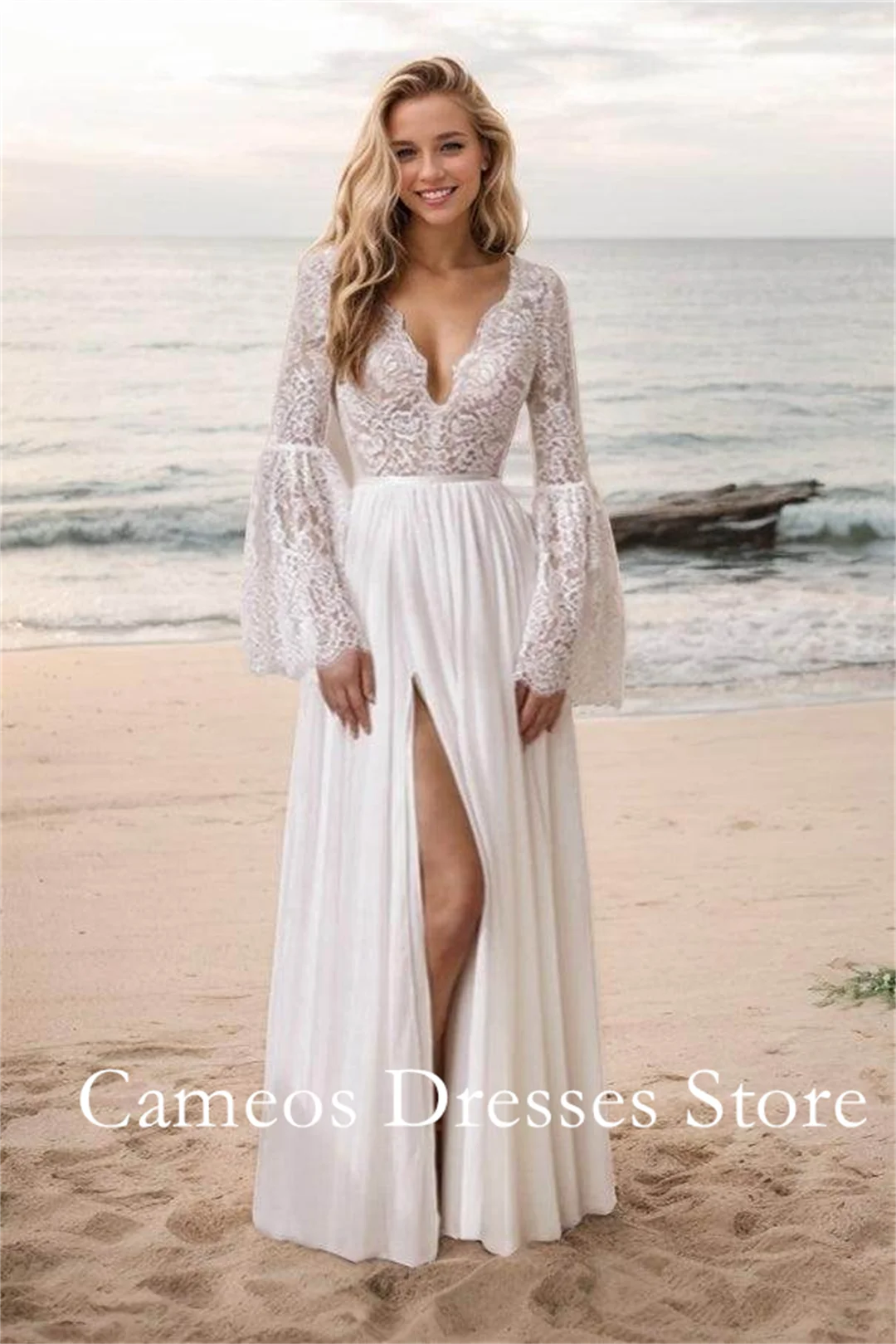 ชุดแต่งงานทรงเอไลน์ผ้าชีฟองแต่งลูกไม้ผ่าข้างสีไอวอรี่แบบโบฮีเมียนคอวีสั่งตัดได้จาก SONDR ชุดเจ้าสาวสำหรับผู้หญิง