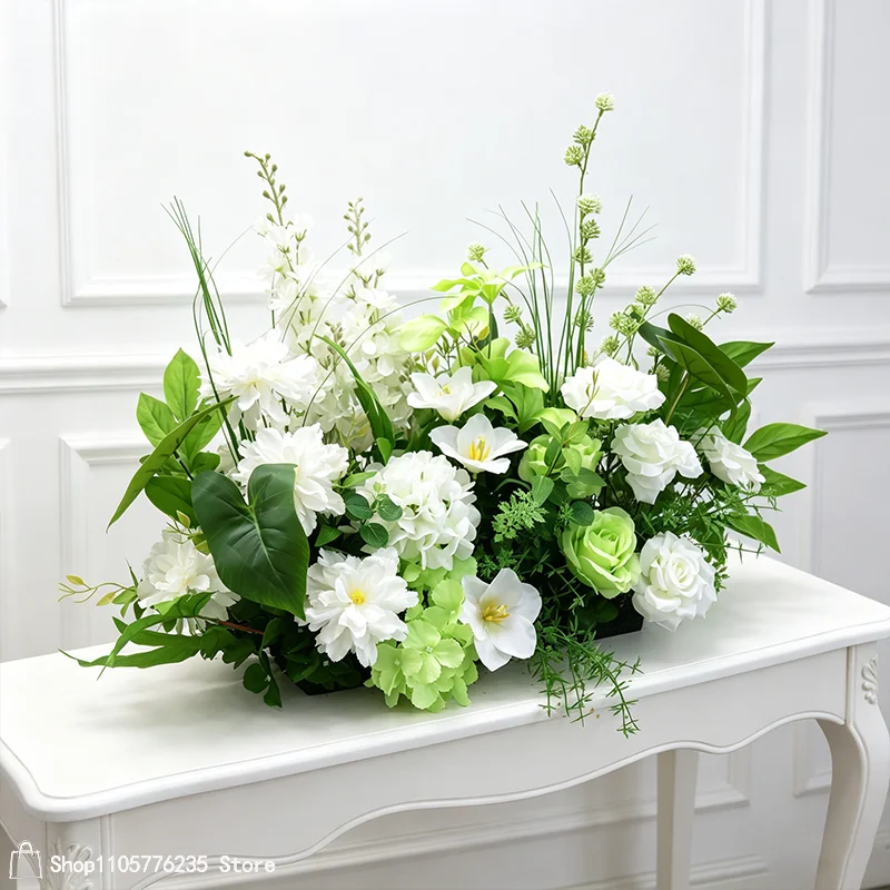 Knallrosa künstliche Rosenblumenreihe, Hochzeits-Blumenarrangement, Bühnenhintergrund, Tischdekoration, Blumen für Party- und Eventdekoration. – Detail 5
