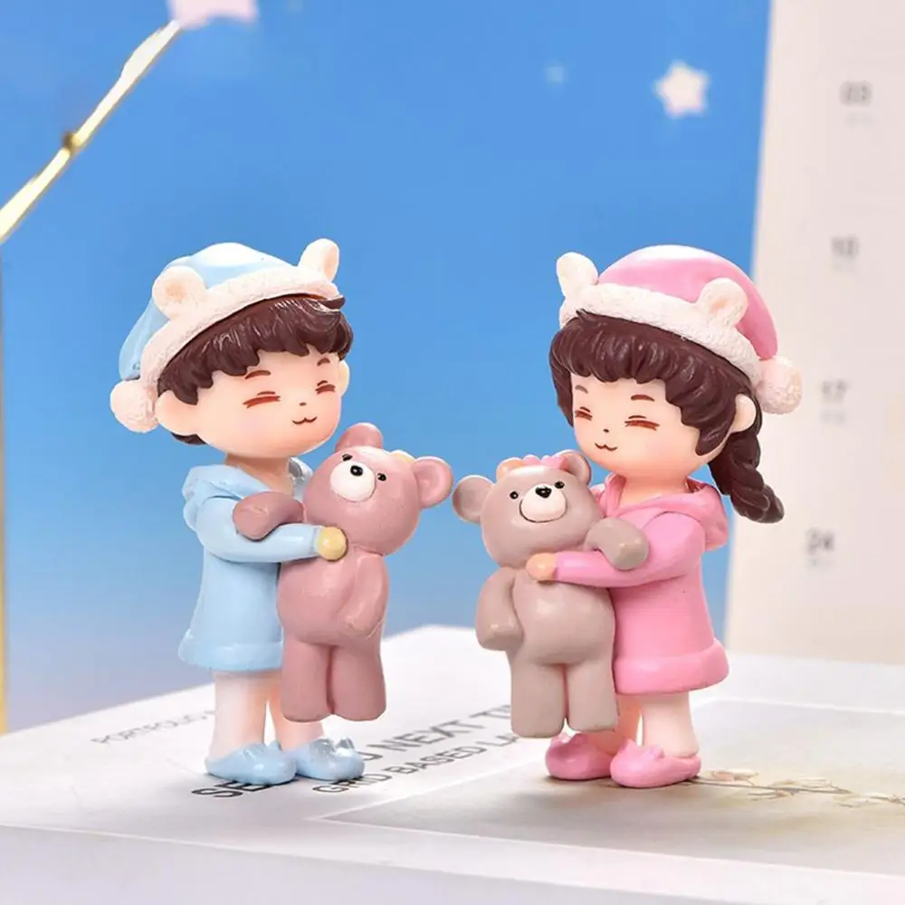 Cute Mini Wear Pajamas Dollhouse DIY Smile Hold Bear Crafts Cake Decor Couples Figurine Micro Miniatures