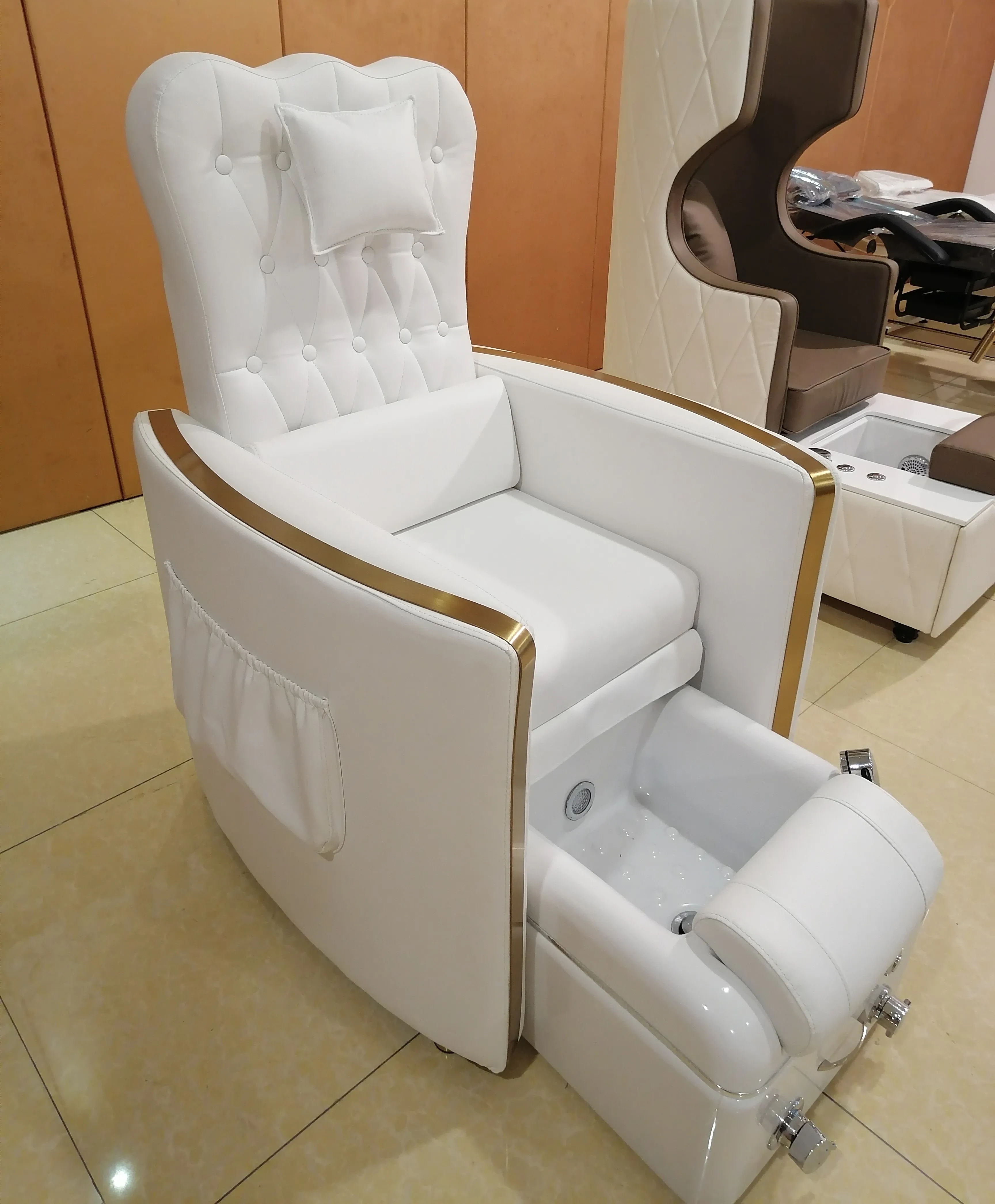 2023 popular luxury white cheap manicure pedicure massage chair foot spa modern pedicure chairs synthetic leather