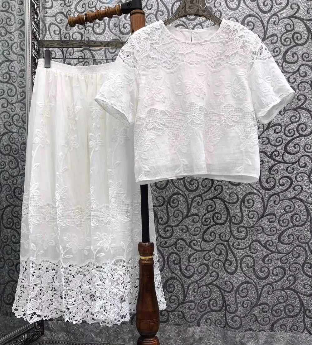 

2026 Summer Fashion Skirt Suits High Quality Lady Crochet Lace Embroidery Tops Blouse+Elastic Waist Mid-Calf Whtie Skirt Sets