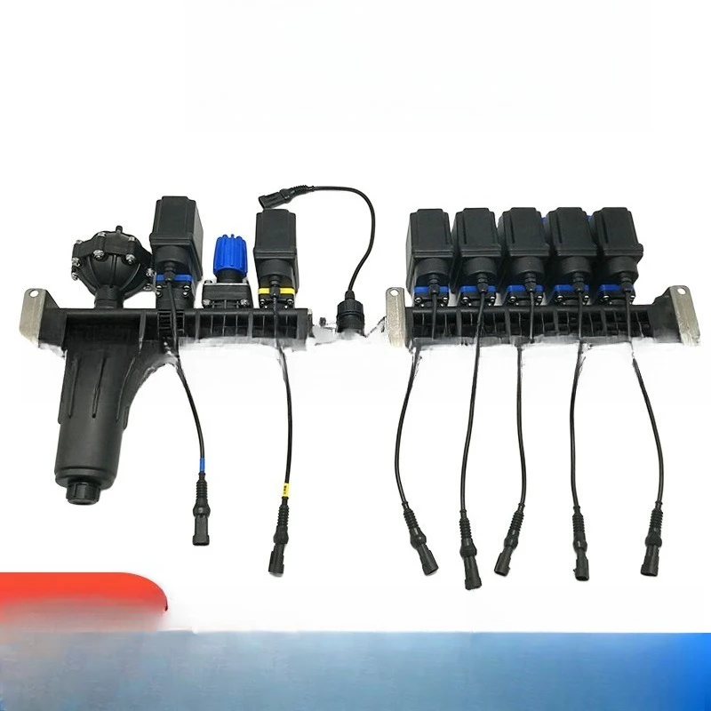 

Система контроля распыления, дозирующее устройство с автоматической регулировкой давления, клапан для регулировки количества распыляемого продукта.