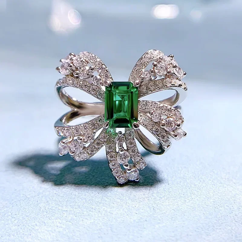 

Jewelry Europe and America New Bow Emerald S925 Sterling Silver Luxury Surround Set Vintage Sparkling Ring