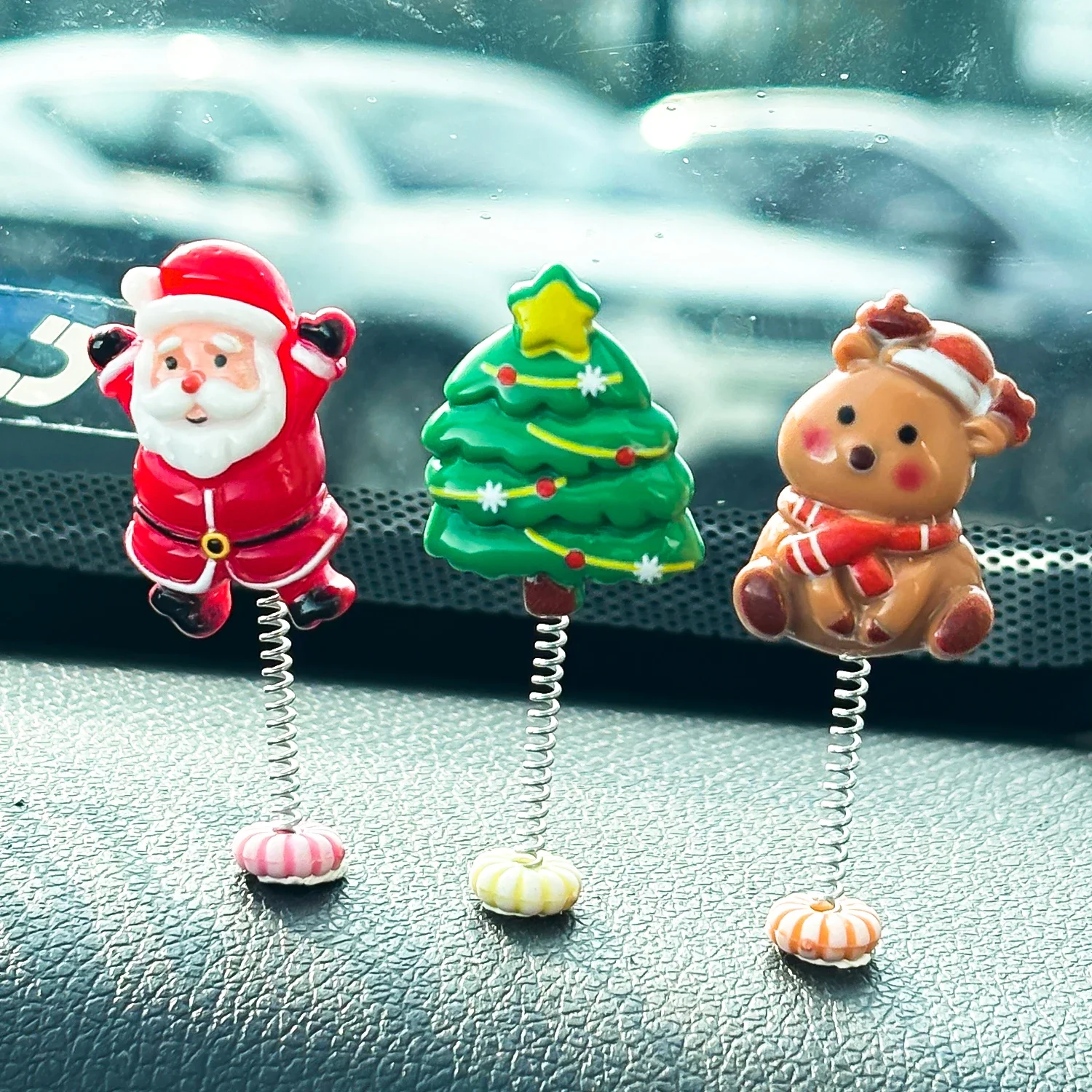 Christmas Car Ornaments Shaking Head Santa Claus Christmas Tree Snowman Elk Auto Center Console Dashboard Decoration Ornament