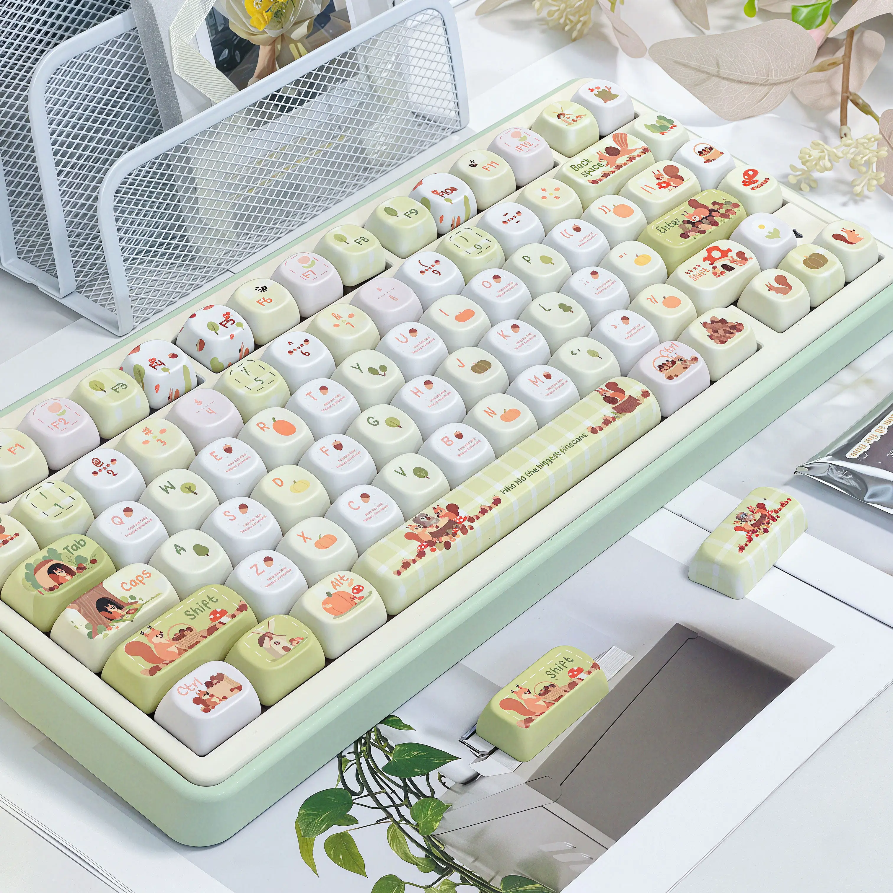 120 Key Pinecone Adventure Theme Keycaps Transparent Keys Cap Cute Keycaps PBT CHERRY Profile for ANSI Made68 Mad68 Wooting 60