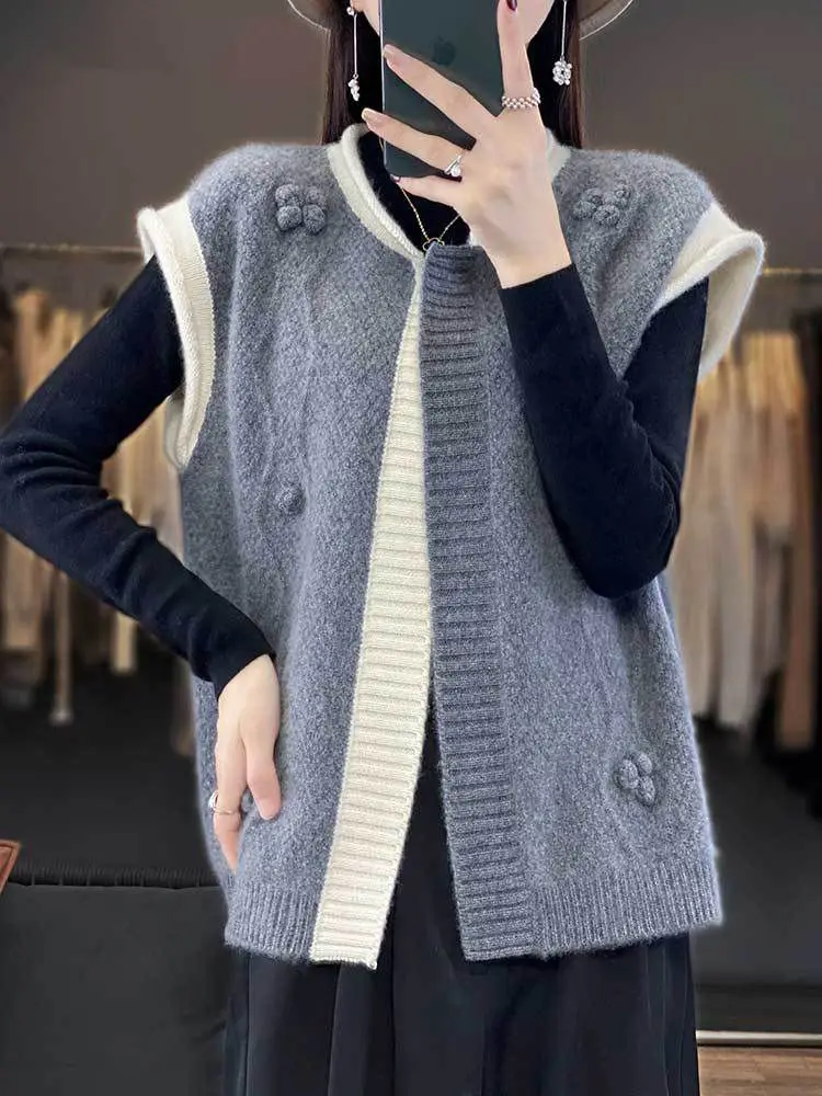 Autumn Winter New Cardigan High-end Vest Women\'s Western-style Round Neck Blocked Sleeveless Knitted Sweater Paired Camisole