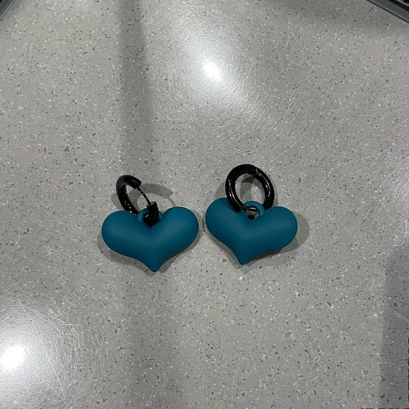 Pendientes de amor negros esmerilados para mujer, aretes Retro europeos y americanos, joyería de moda para mujer 2021