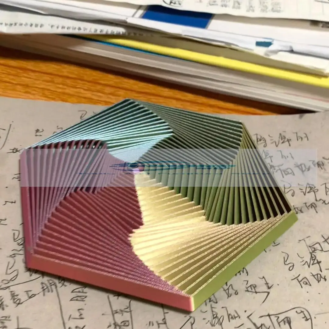 

Волшебная трехмерная декомпрессионная игрушка с шестиугольным кольцом