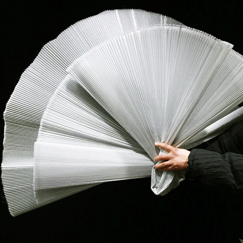 Parelmoer geplooide stof voor stijve podiumdecoratie Fashion Design DIY handgemaakte modelleringsdoek Diy naaien per meter