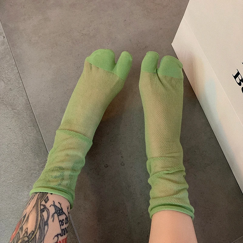 Comfortable Soft Combed Cotton Summer Thin Split Toe Woman Mesh Socks Candy Color Striped Two-Toed Japanese Harajuku Tabi Sox