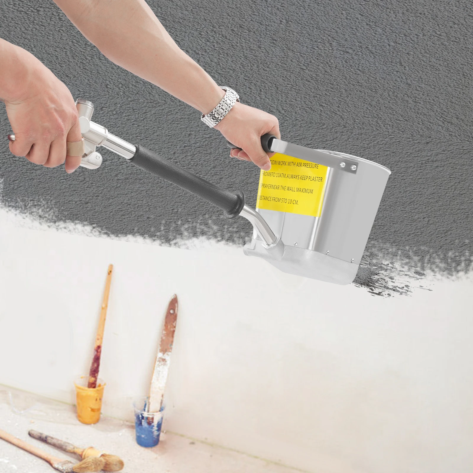 

4 Nozzle Cement Stucco Sprayer Silver Black Electroplated Stainless Steel Iron Aluminum Body 4L Large Capacity Hopper 2MPa Working Pressure 2600W Power Detachable Anti-slip Rotary Handle Sealing Tape 64.58ft²/min Spraying Speed for Wall Plastering