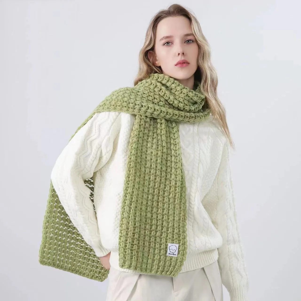 

Korean Soft Soft Knitted Women's Scarf Autumn and Winter Warm Neck Protection Scarf All-match Accessories for Couples 2025 New