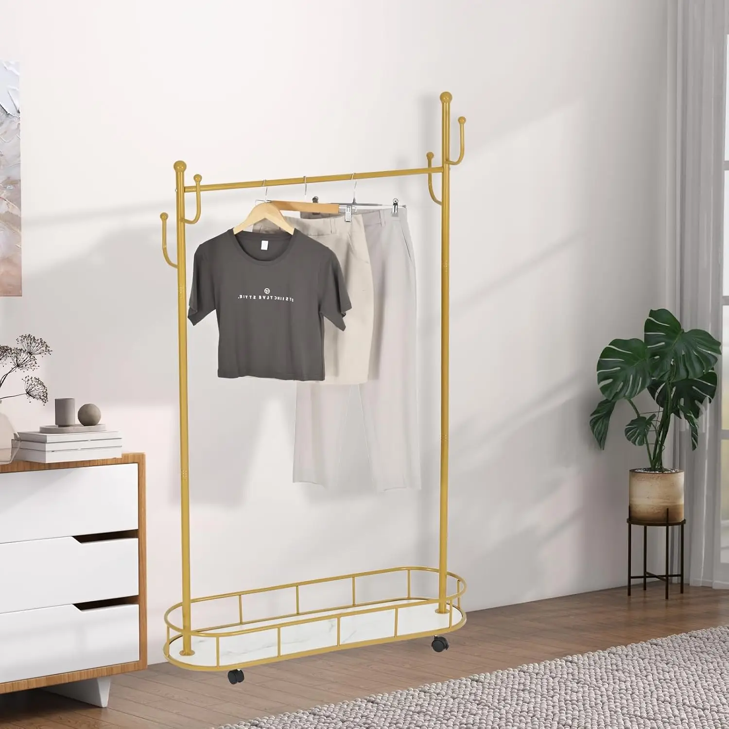 Appendiabiti con ruote e ripiani Robusto armadio in metallo Appendiabiti per pantaloni Abiti Oro (68.5 x 39.7 pollici)