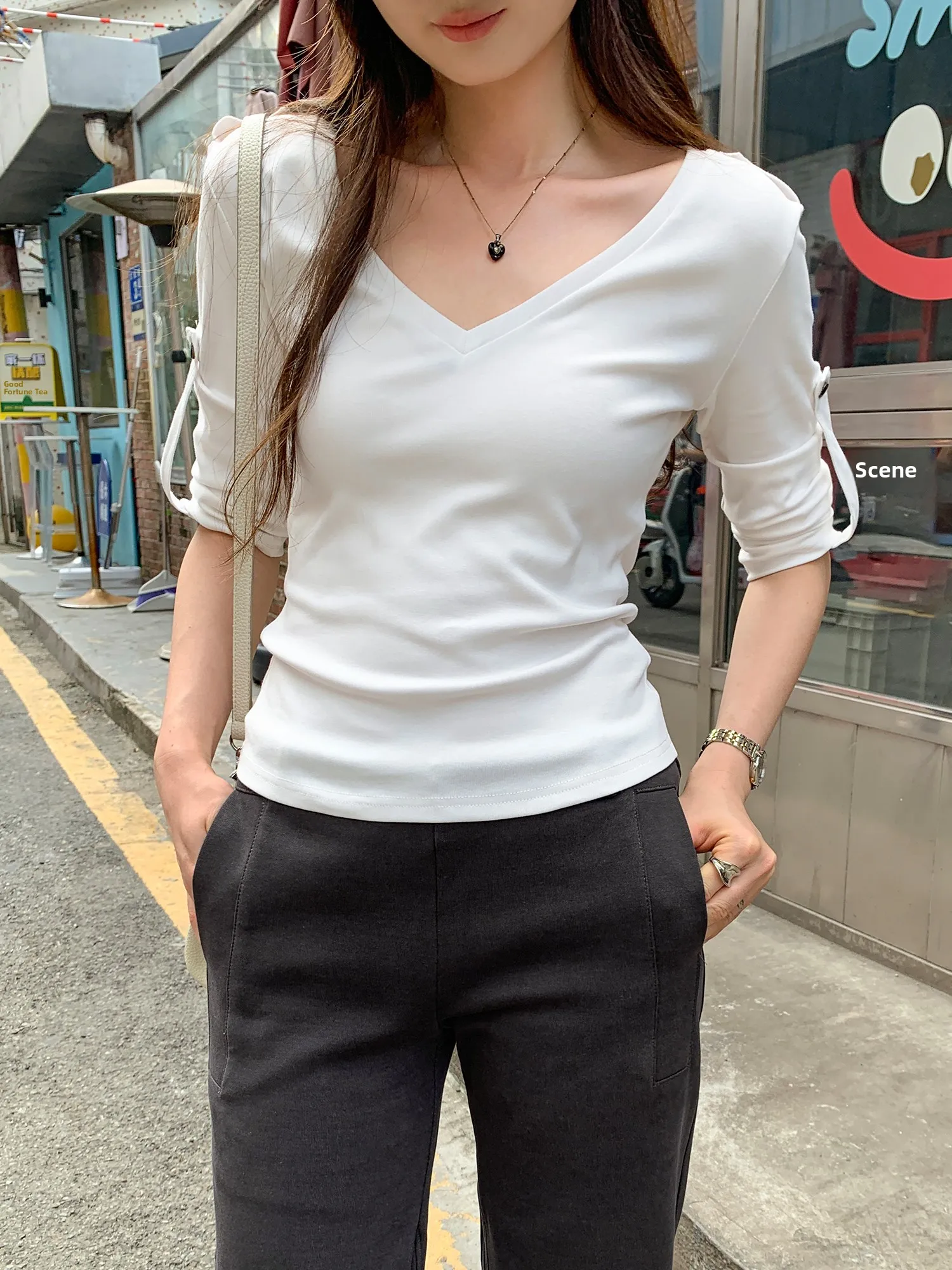 Chic V-Neck Button-Up Seven-Sleeve T-Shirt Women's Premium Style Early Autumn Single Wear Fashion Trend 2026 New Arrival