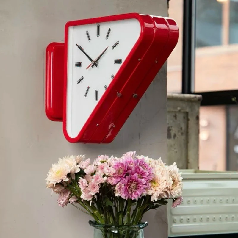 Factory Direct 2026 Creative Design Wall Clocks Minimalist Fashion Restaurant Nordic Luxury Wall Watch Metal Living Room