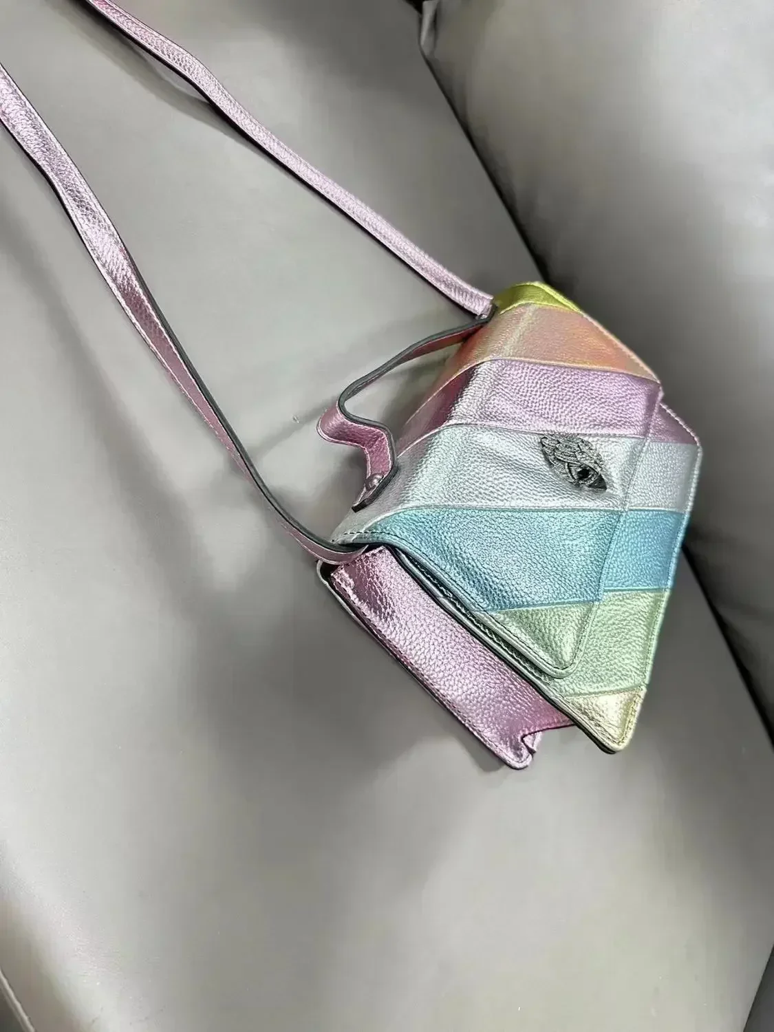 Kurt Geiger London, bolsos de arcoíris, cartera para mujer, bolso de lujo de arcoíris, bolsos de mano para mujer, bolso de diseñador, bolsos con cinturón, joyería grande