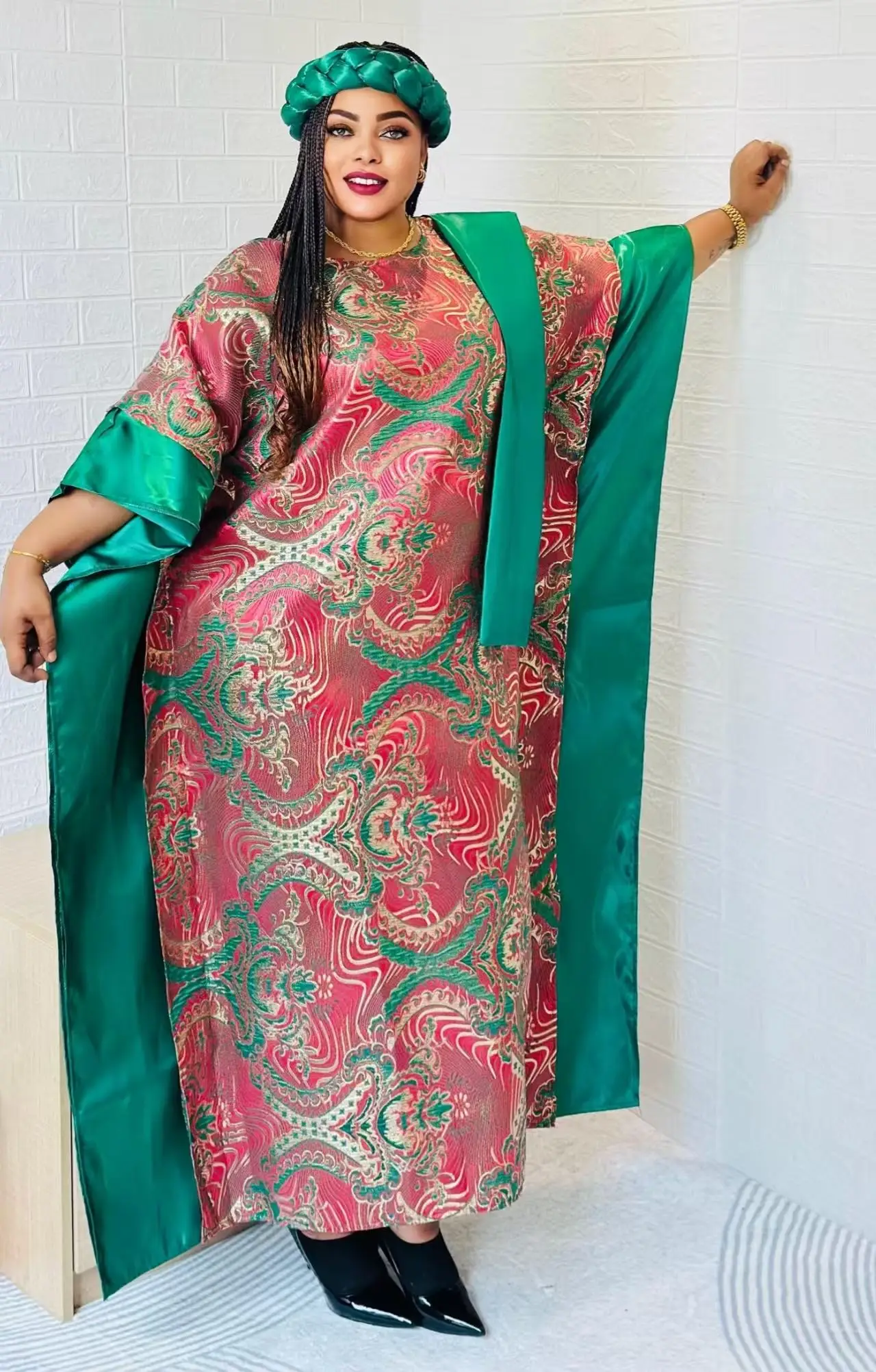 Платье-кафтан Абая с V-образным вырезом и принтом для женщин — скромное платье макси с короткими рукавами и разрезом по подолу