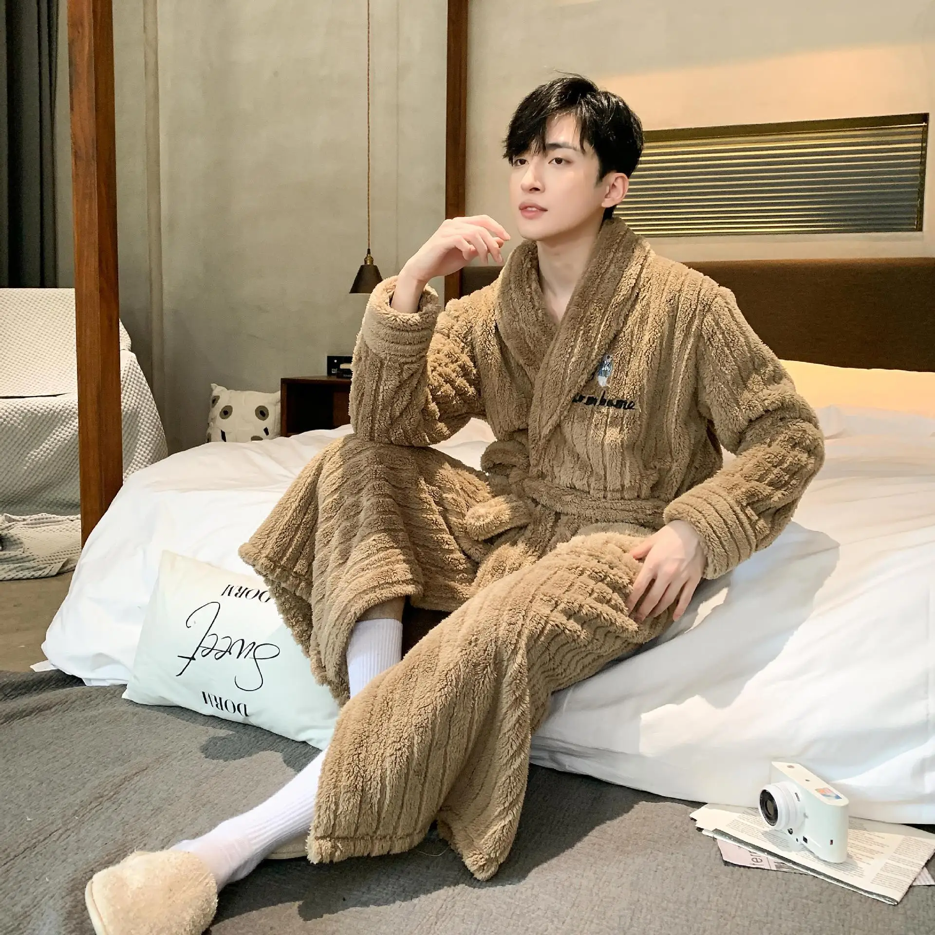 Men's Pajama Set Winter Thicken Warm Pijamas Casual Sleepwear Long Sleeve V-Neck Homewear Coral Velvet Pyjamas Suit Loungewear