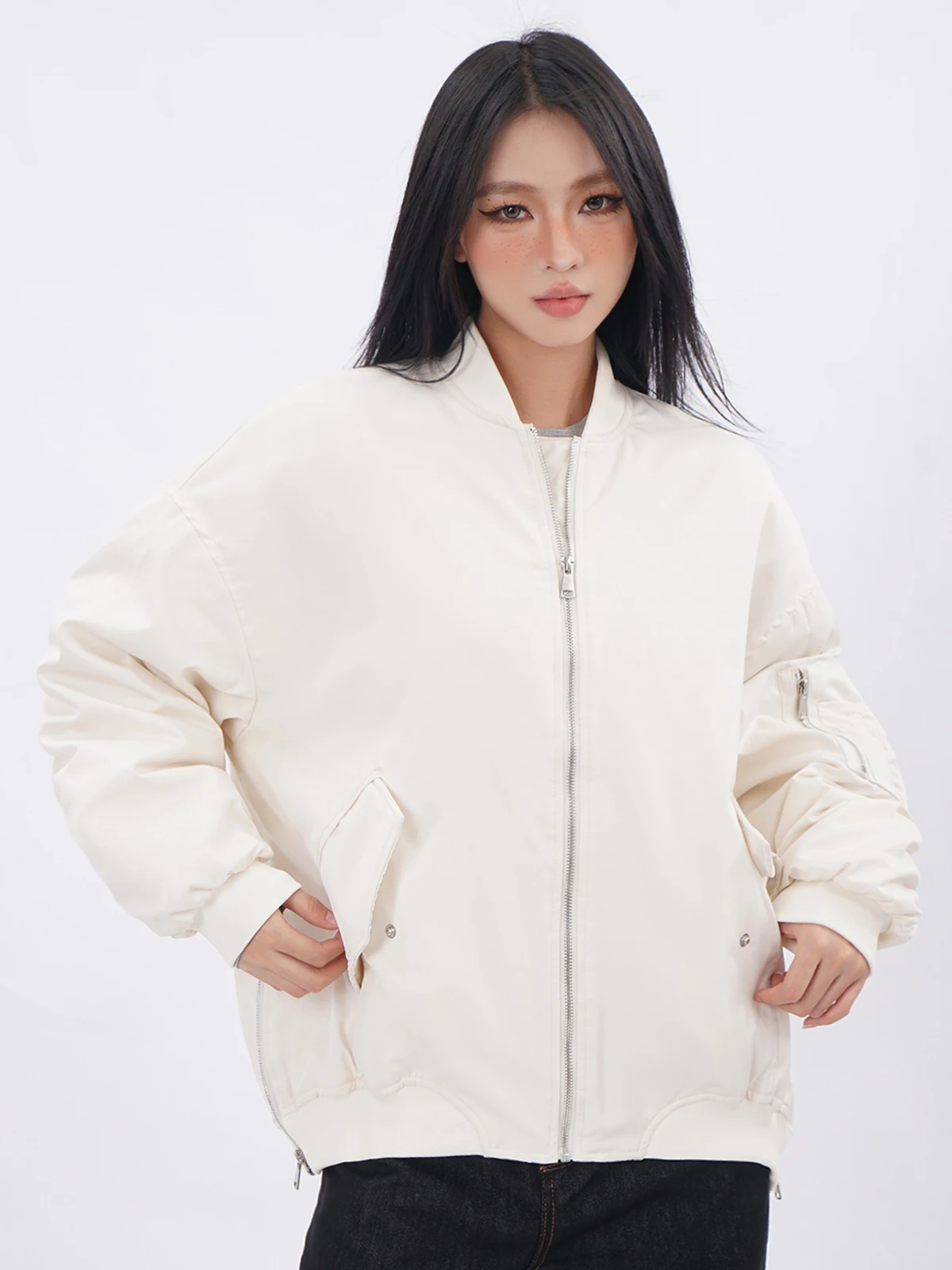 

Американские мокасины High Street, белые бейсбольные куртки, женские осенне-зимние свободные хлопковые дизайнерские туфли с небольшой вилкой и воротником-стойкой...