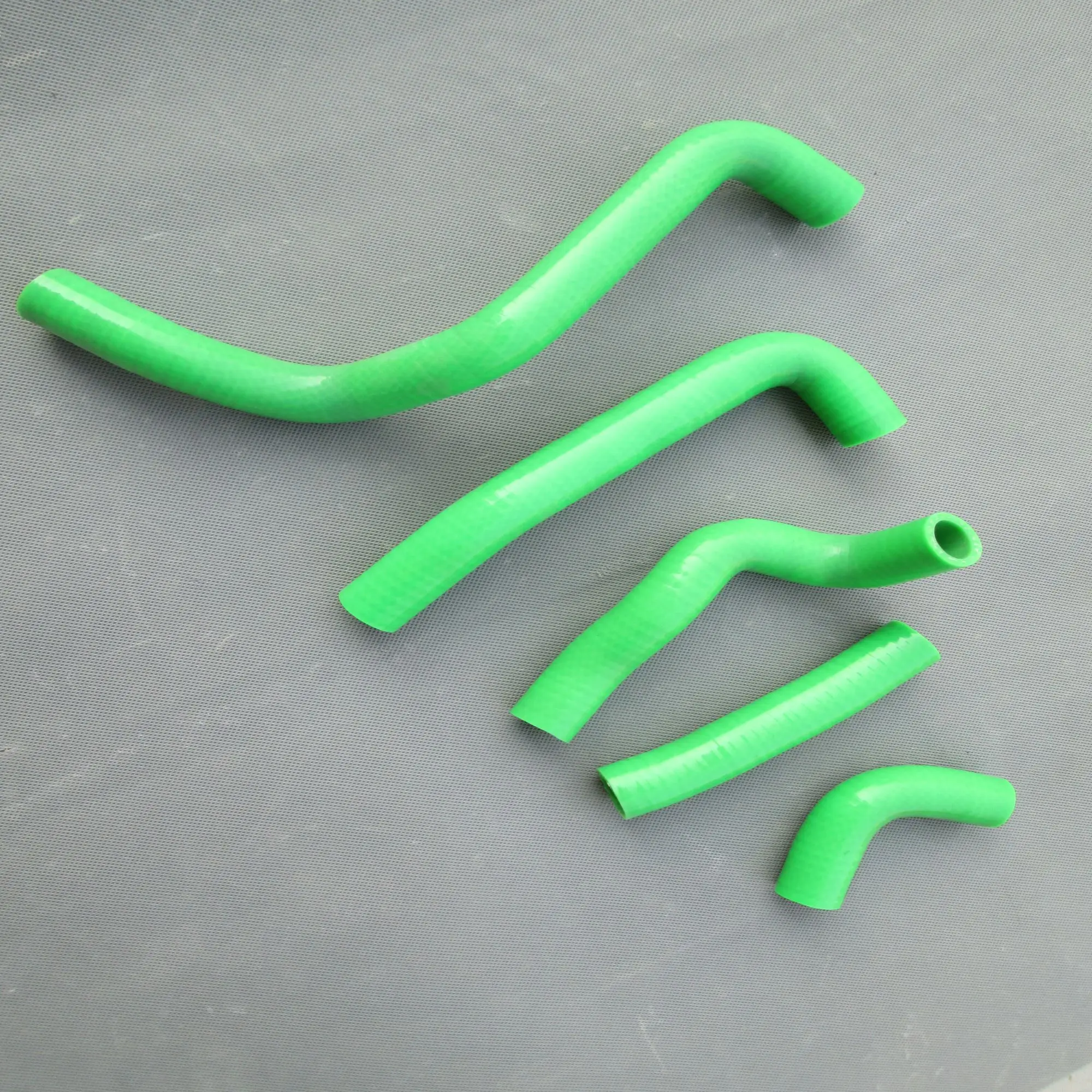 Green Silicone Radiator Hose For 1995-2006 Kawasaki KDX200 KDX220R 1995 1996 1997 1998 1999 2000 2001 2002 2003 2004 2005 2006