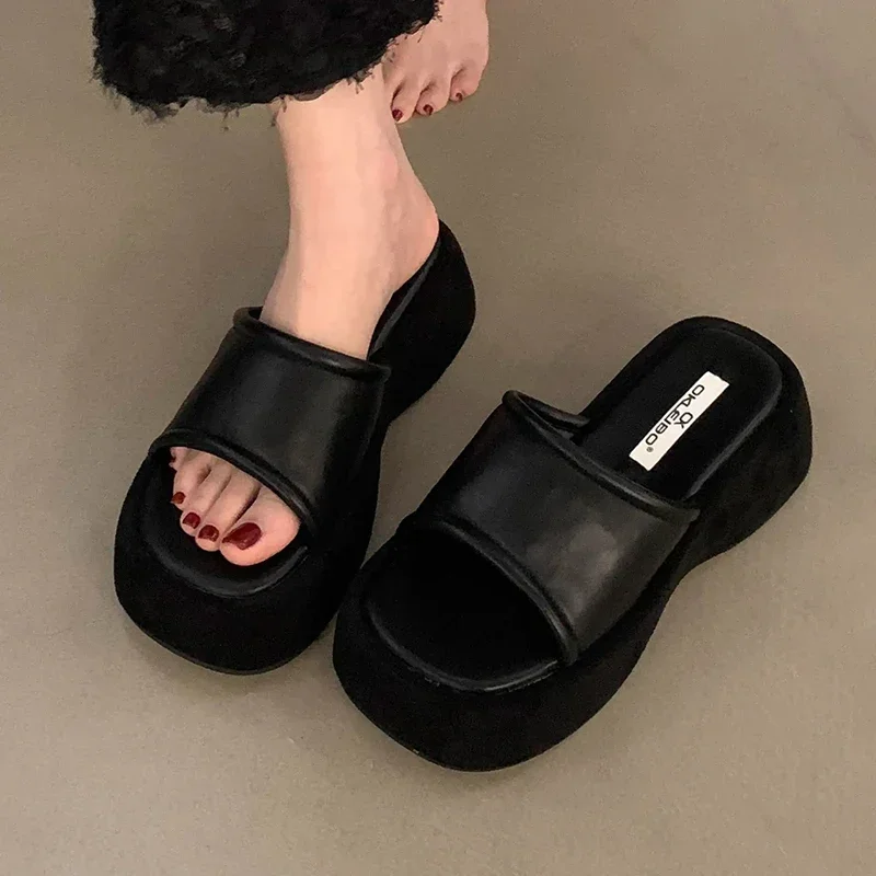 

Тапочки на плоской подошве, женские сандалии, модная летняя обувь, новинка 2025 года, повседневные пляжные шлепанцы, женские шлепанцы с открытой пяткой, Mujer Zapatos