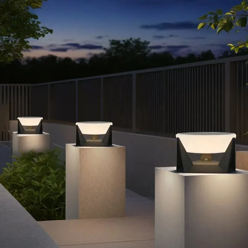 Solar stigma lights Outdoor waterproof villa garden LED landscape garden lights Pillar lights on both sides of the fence gate