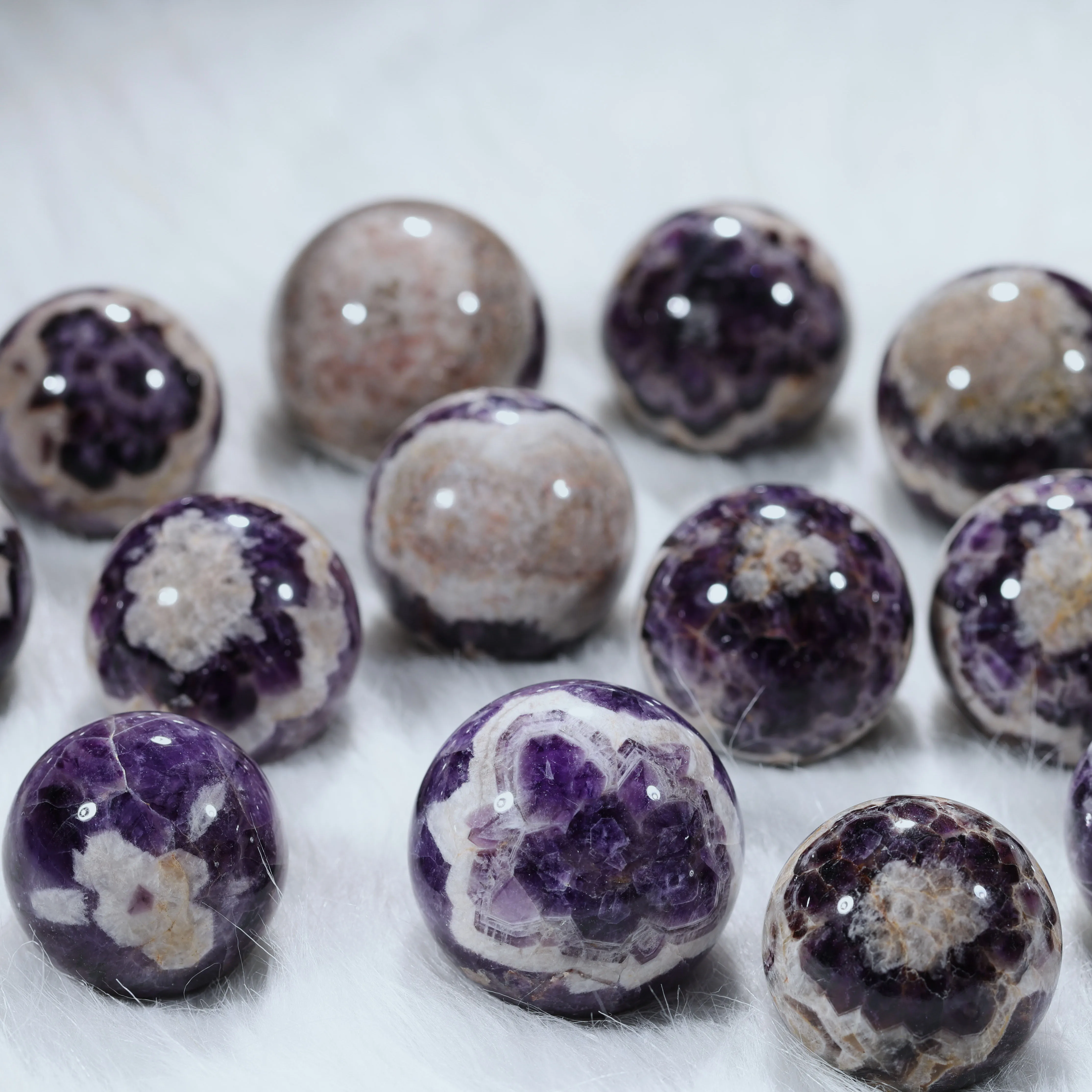 Wholesale Natural Healing Stones High Quality Dream Amethyst Sphere Huge Size Crystal Crafts For Decoration