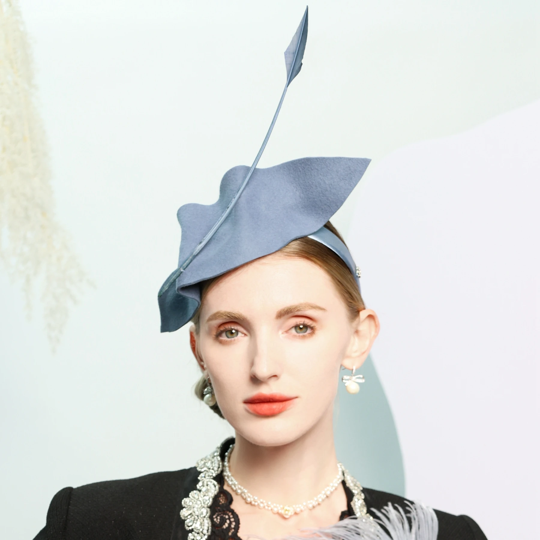 FS Vintage Feather Fascinators Hats For Women Elegant Blue Formal Church Headwear Wedding Cocktail Tea Party Hat Chapeau Femme