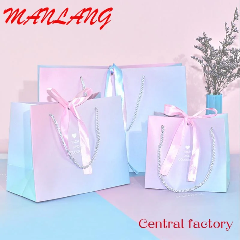 Ins fashion style gradient color gift bag spot handbag personalizzato il tuo logo packaging paper gift bag