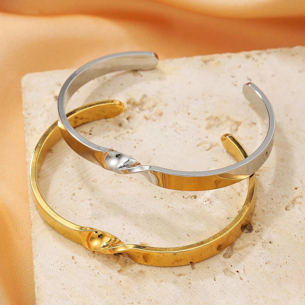 

Classic Light Luxury French High Sense Open Bracelet Female Niche Stainless Steel Geometric Non-Fading Bracelet Female Jewelry