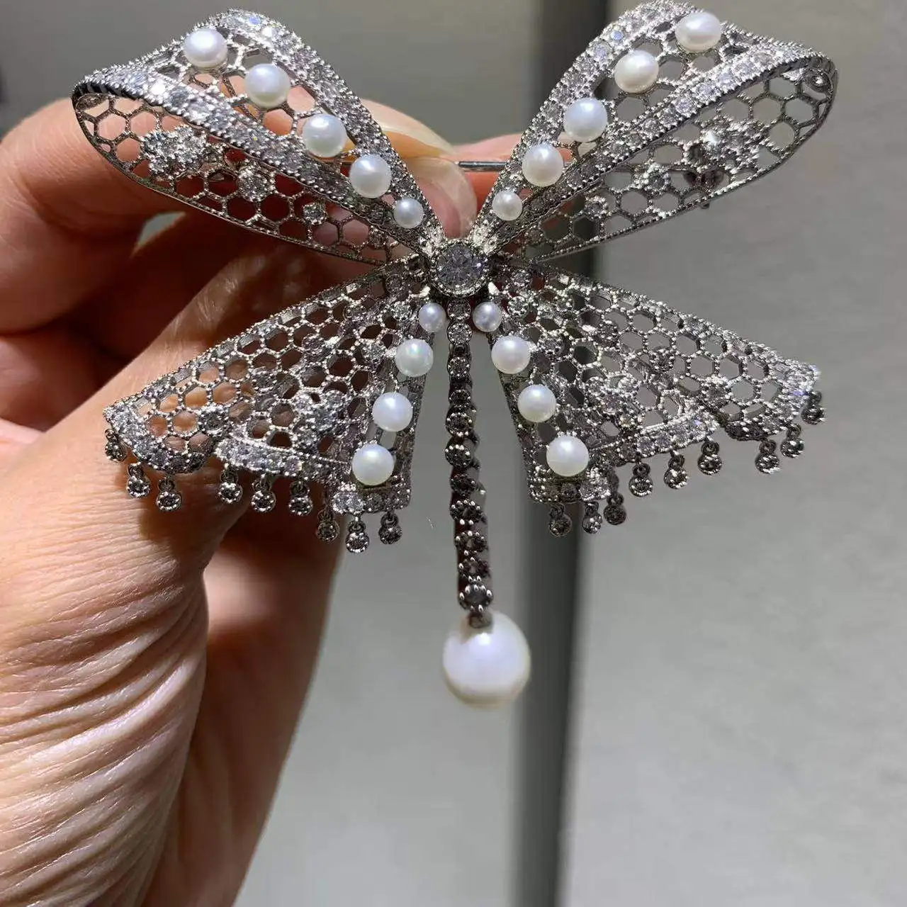 vintage bowknot brooch 925 sterling silver with cubic zircon and fresh water pearl hanging dangle brooch fine women jewerly