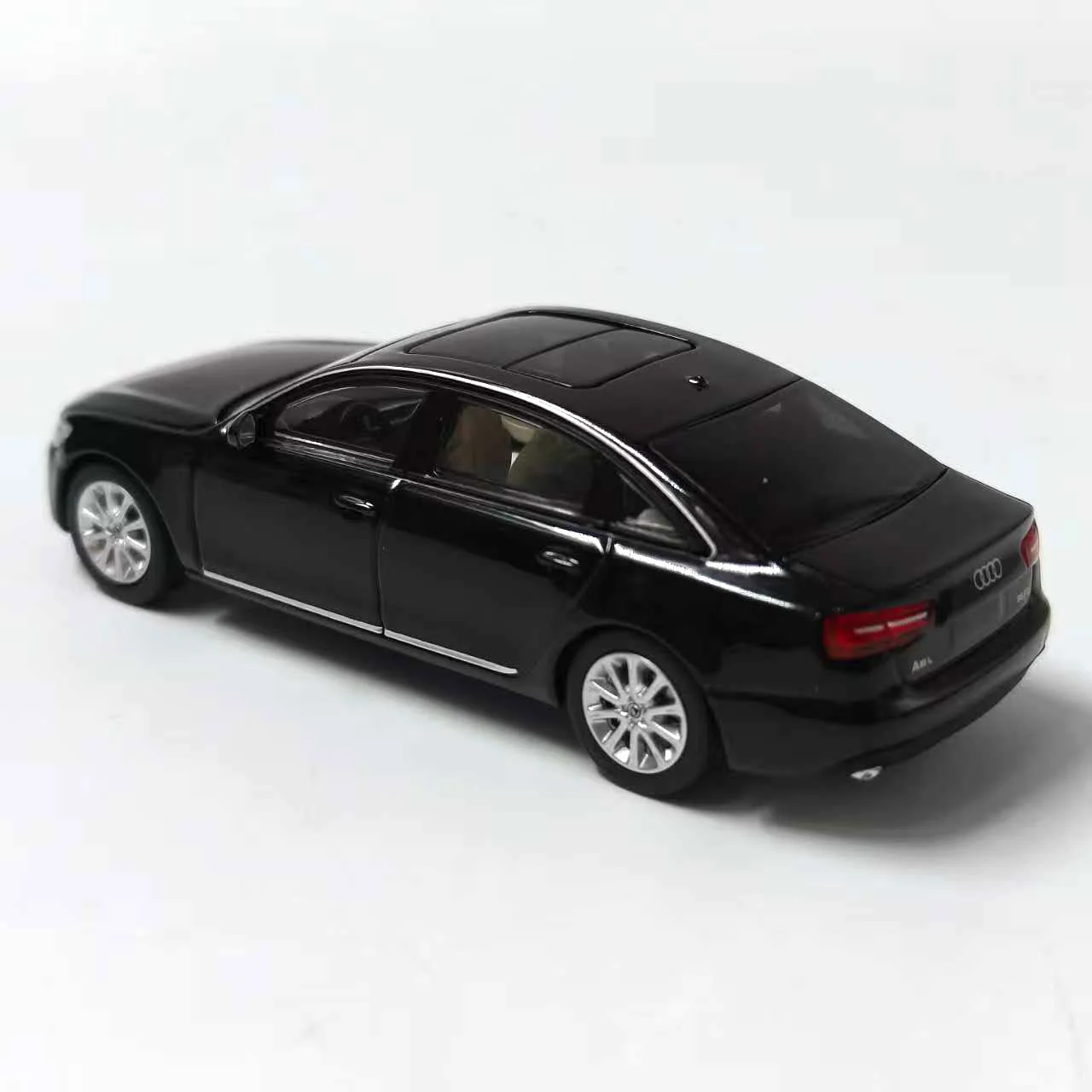 Diecast 1/64 Skala Audi A6L C7 Legierung Auto Modell Sammeln Spielzeug Geschenk Souvenir Display Ornament
