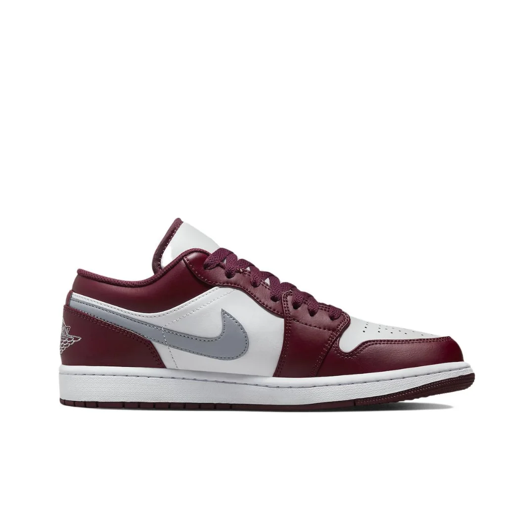 Nike New Air Jordan 1 Low Herren-Basketballschuhe, gepolsterte, bequeme Freizeitschuhe, trendige klassische Sneakers, atmungsaktiv, Rot und Silber