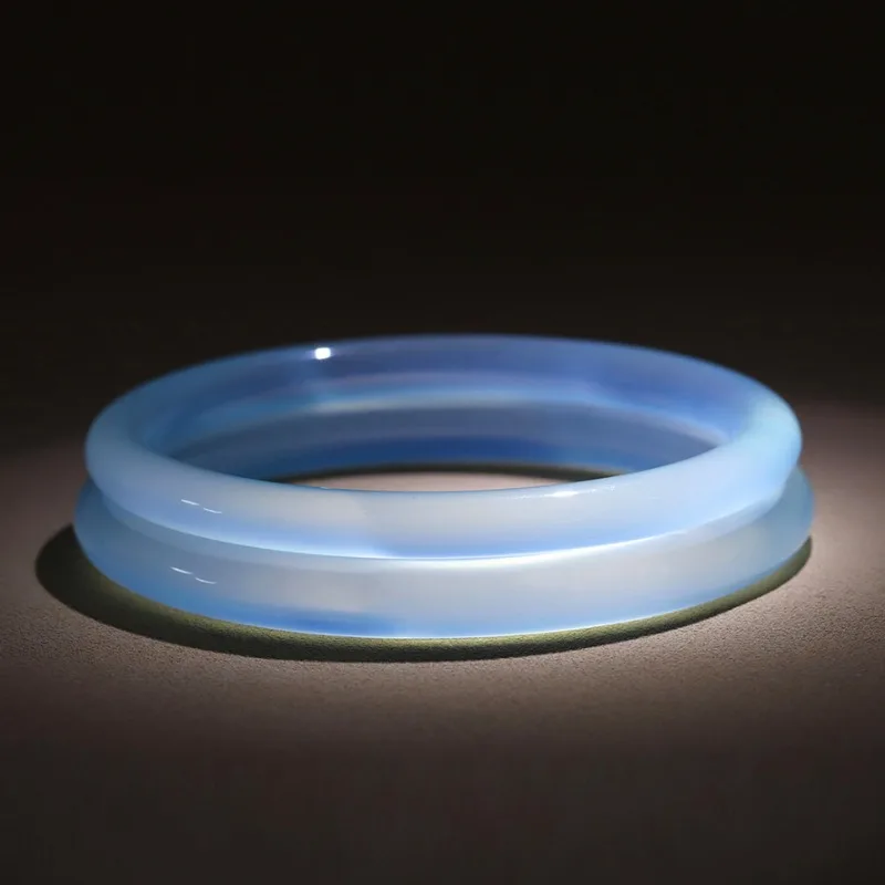 

Natural High Ice Chalcedony Agate Bracelet Ice Transparent Azure Fashion Girl Lake