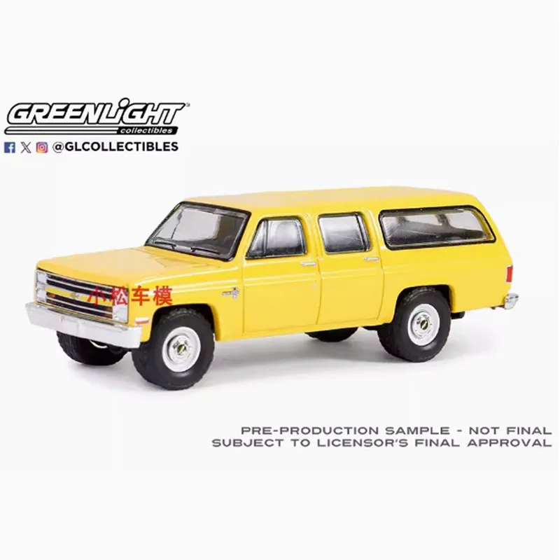 

GreenLight 1:64 1986 GMC Suburban/1987 Suburban K20 Custom Alloy Car Model Classics Souvenir Gift Static Display