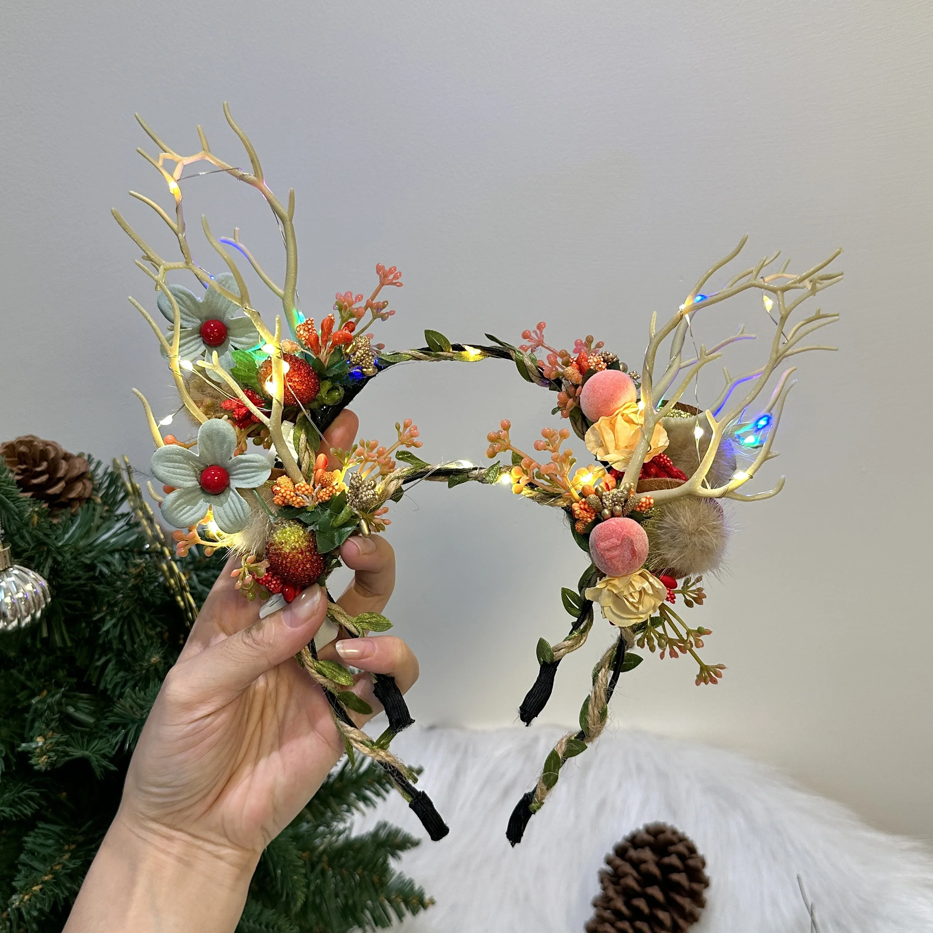 

New antlers headband headgear Mori super fairy luminous little antlers Christmas elf holiday photo hair headband