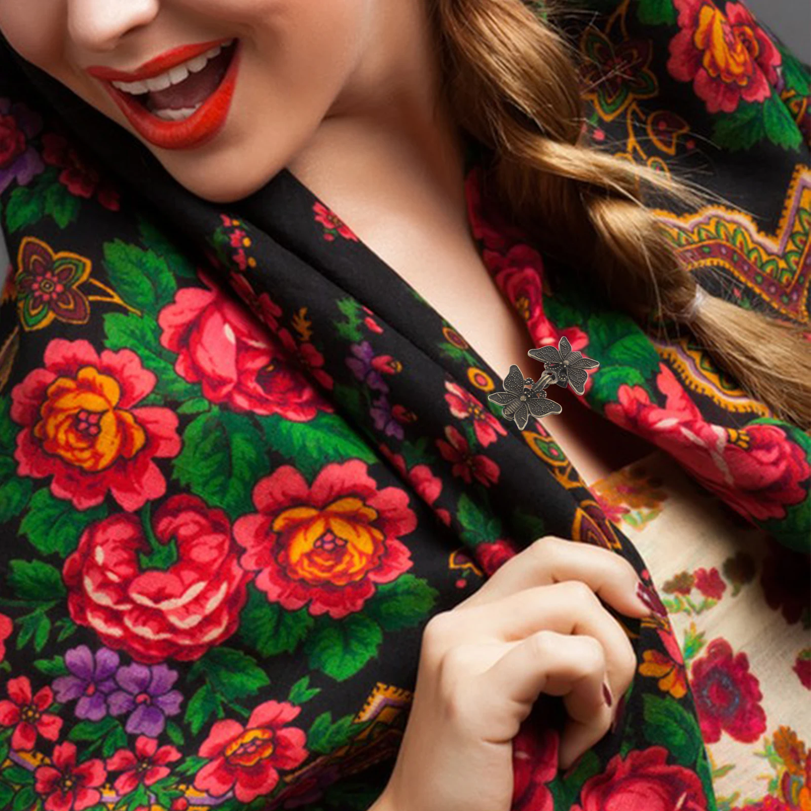 

2pcs Retro Butterfly Scarf Clips Vintage Waist Cinching Brooches Women Shirt Cardigan Buckles Detachable Metal Clasps