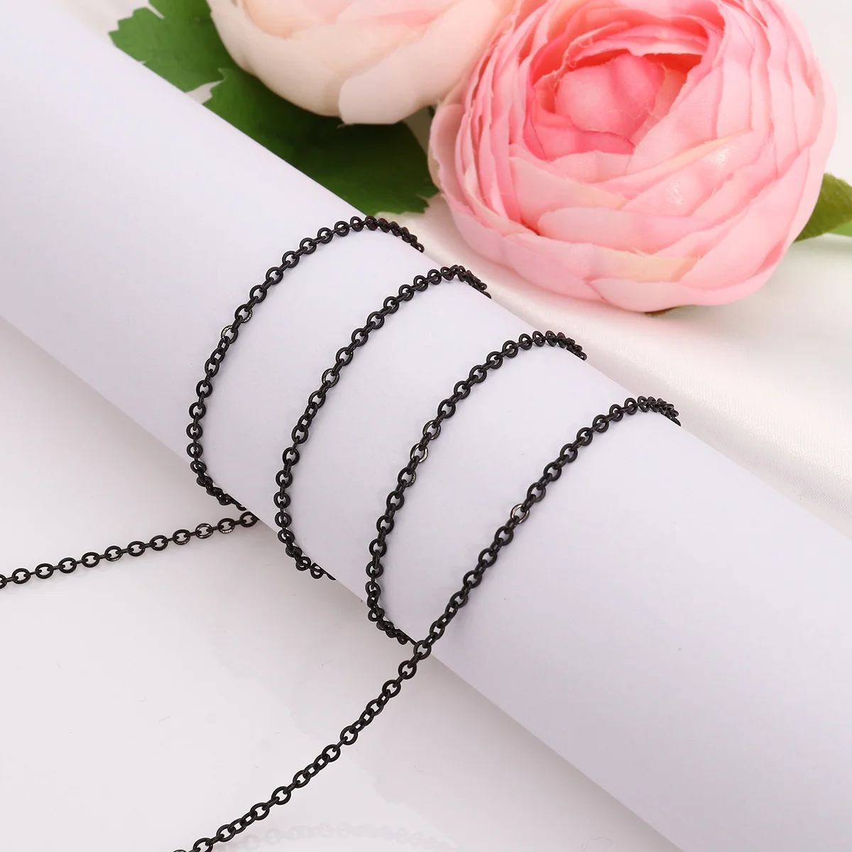 

31 Inch Stainless Steel Eyeglasses Chain Simple Fashion Neck Cord for Reading Glasses Sunglasses Adjustable Anti-Slip Rubber