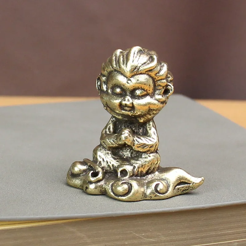 

Brass Wukong Decoration Creative Office Study Fighting God Buddha Xiangyun Wukong Bronze Ware