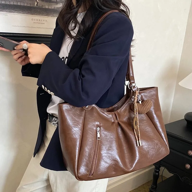 Bags Women's Large-capacity Tote Bags New Fashionable Retro Casual Commuting Versatile Simple Portable Shoulder Armpit Handbags